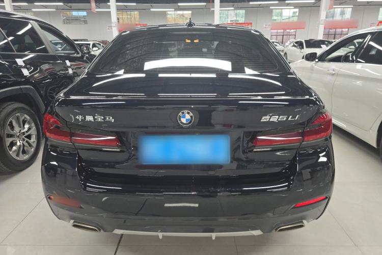 Used BMW 5 Series 2022 Second Facelift 525Li M Sport Package
