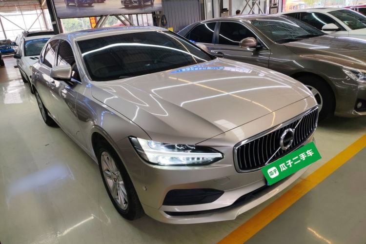 Used Volvo S90 2018 T4 Zhiyi Edition
