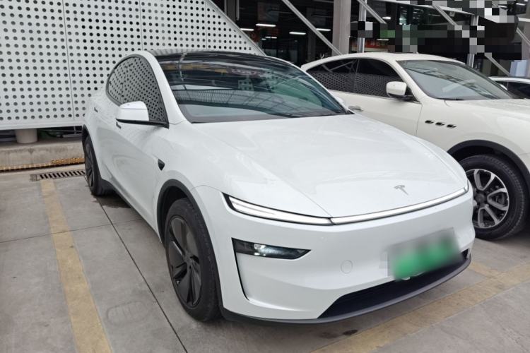 Used Tesla Model Y 2025 Rear-Wheel-Drive Version
