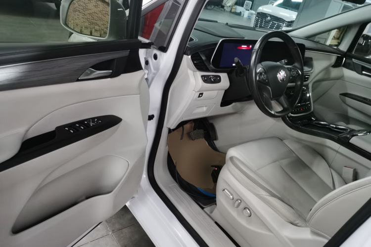 Used Buick GL8 2023 ES Lu Zun Deluxe and Yue Edition
