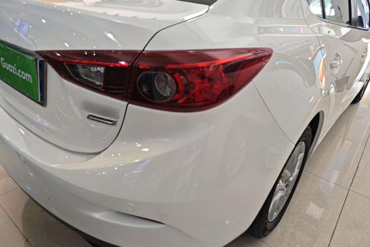 Used Mazda Mazda 3 Axela 2016 Sedan 1.5L Automatic Comfort Model
