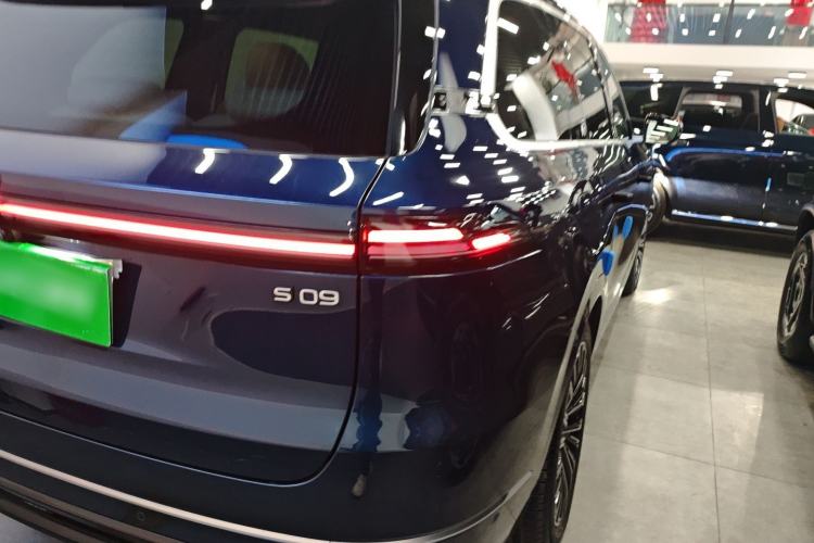 Used  S09 2025 Four-Wheel Drive Ultra+ Custom Edition
