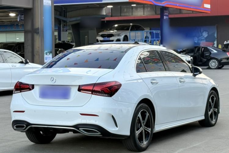 Used Mercedes-Benz A-Class 2022 Second Facelift A 200 L Sport Sedan Fashion Version
