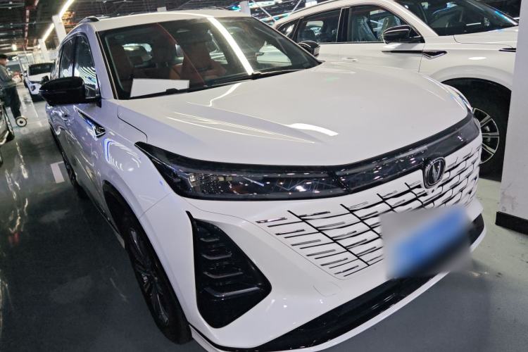 Used Changan CS75 PLUS 2024 3rd Generation Champion Edition 1.5T Intelligent Drive Dynamic Model
