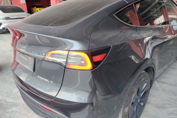 Used Tesla Model Y 2024 Rear-Wheel-Drive Version

