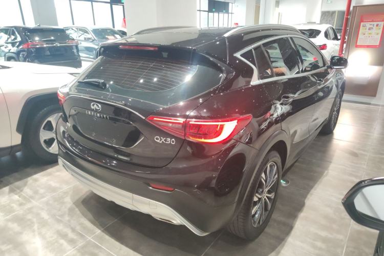 Used Infiniti QX30 2017 2.0T Four-Wheel Drive Sport Edition