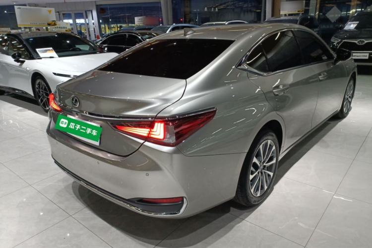 Used Lexus ES 2022 200 Excellence Edition
