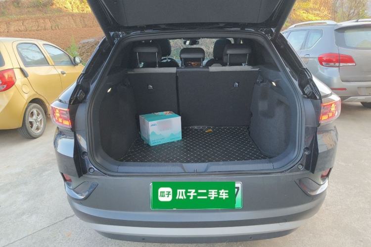 Used Volkswagen ID.4 CROZZ 2021 Long-Range PRO Two-Wheel Drive Version
