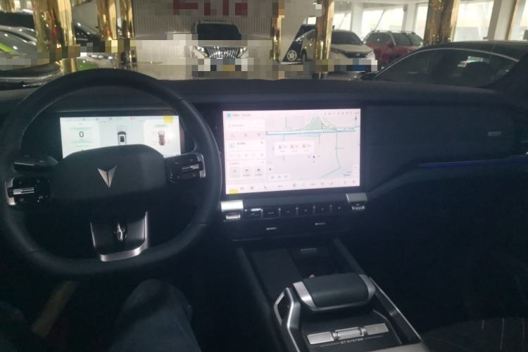 Used  G318 2024 Four-Wheel-Drive Air Suspension Model