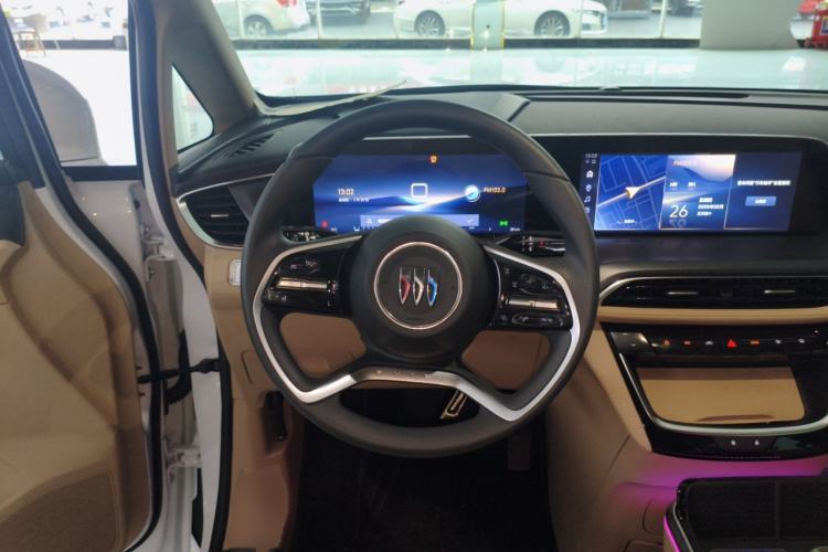 Used Buick GL8 2025 Model Land Cruiser Business Class Comfort DG Edition
