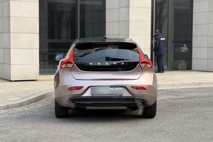 Used Volvo V40 2018 T3 Zhiyi Edition