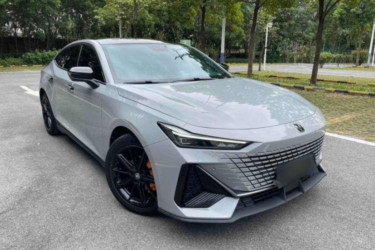 Used Changan UNI-V 2022 1.5T Prestige Version
