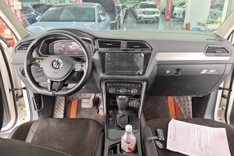 Used Volkswagen Tiguan L 2021 330TSI Automatic Two-Wheel Drive Smart Edition
