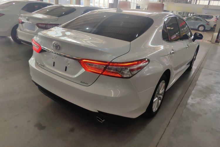 Used Toyota Camry 2021 2.0G Luxury Edition
