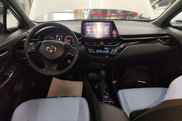 Used Toyota IZOA 2020 2.0L Yi Xiang CARE