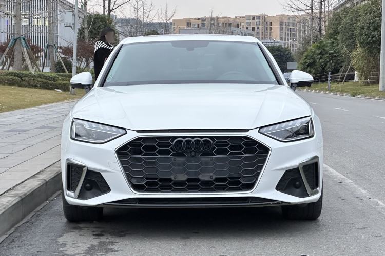 Used Audi A4L 2020 40 TFSI Luxury Dynamic Model
