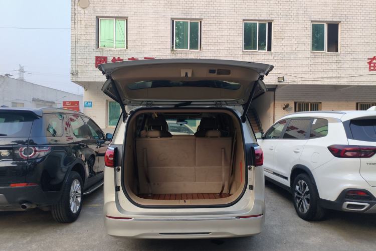 Used Buick GL8 2020 ES Land Cruiser 653T Luxury Model
