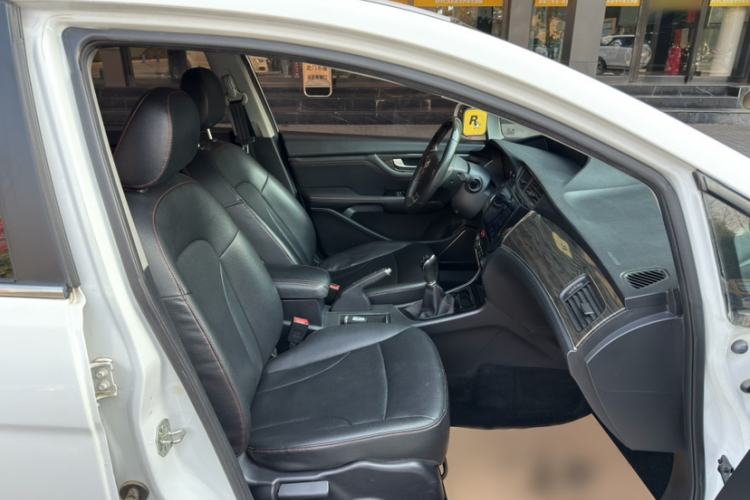 Used Great Wall C50 2014 Upgraded Model 1.5T Manual Fashion Edition