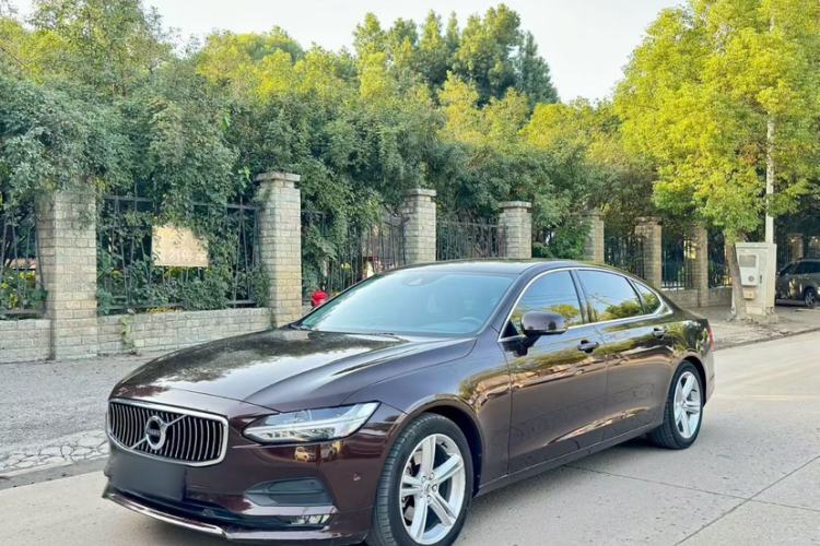 Used Volvo S90 2018 T4 Zhiyuan Edition
