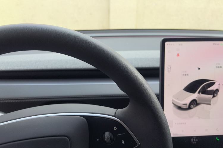 Used Tesla Model Y 2025 Rear-Wheel-Drive Version