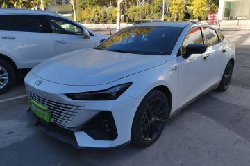 Used Changan UNI-V iDD 2023 ZhiDian iDD 1.5T 113km Smart & Fun Version