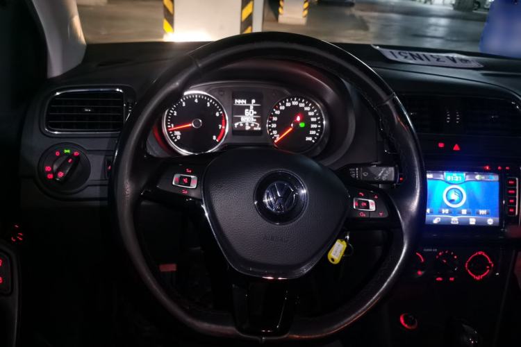 Used Volkswagen Polo 2016 1.6L Automatic Comfort Model