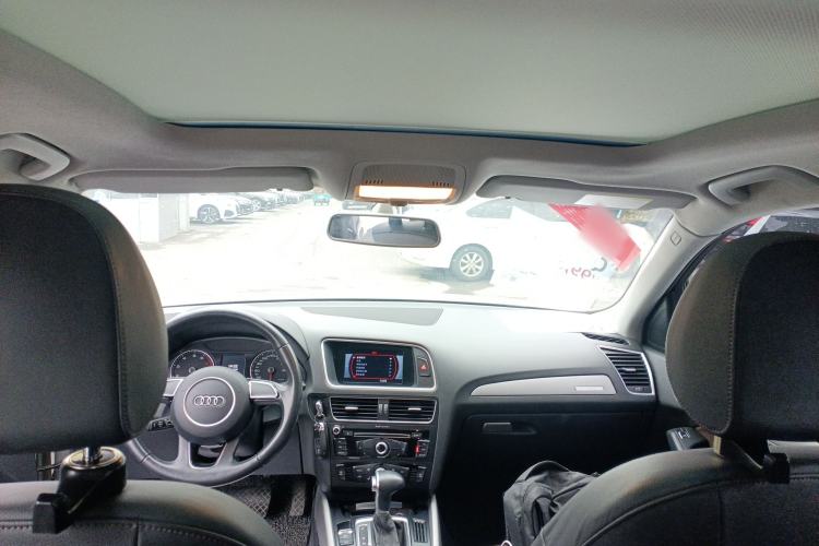 Used Audi Q5 2017 Plus 40 TFSI Ambition Model
