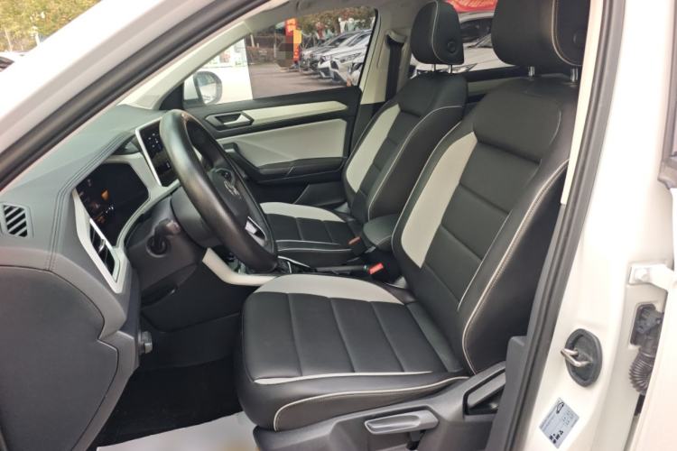 Used Volkswagen T-ROC 2024 280TSI DSG Two-Wheel-Drive Time Edition
