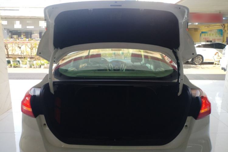 Used Ford Focus 2015 Sedan 1.6L Automatic Comfort Model
