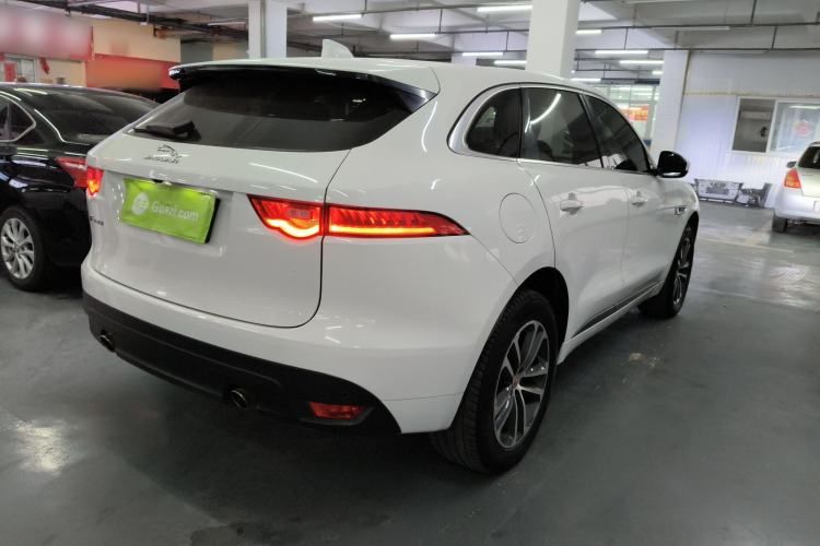 Used Jaguar F-PACE 2016 2.0T Two-Wheel-Drive R-Sport Sport Edition