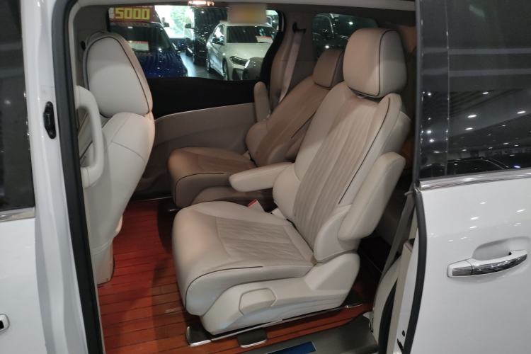 Used Buick GL8 2021 Land Cruiser Executive Class 652T Luxury Model