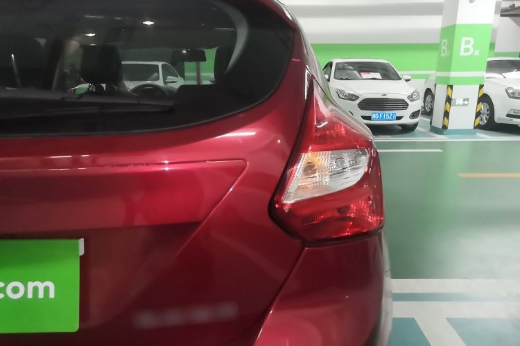 Used Ford Focus 2012 Hatchback 1.6L Automatic Fashion Edition
