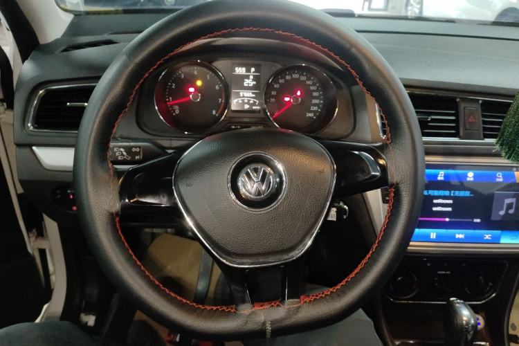 Used Volkswagen Gran Lavida 2015 230TSI DSG Comfort Edition
