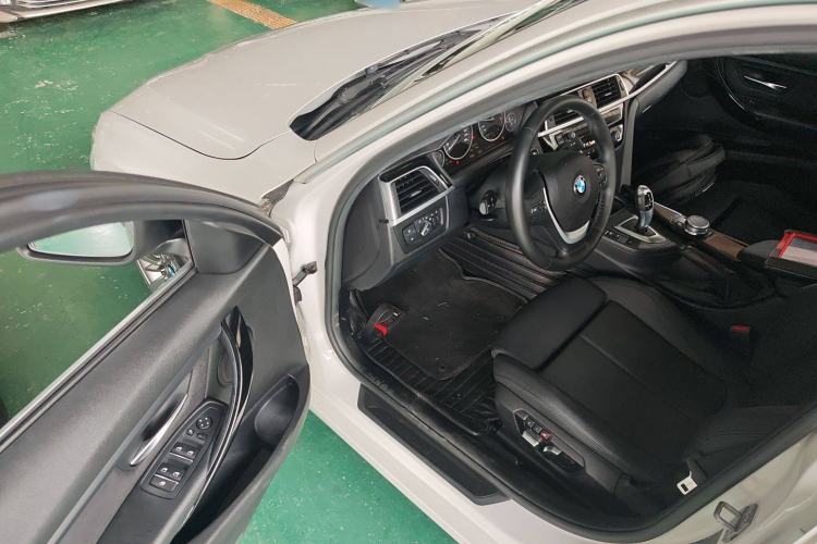 Used BMW 3 Series 2019 320Li Fashion Model
