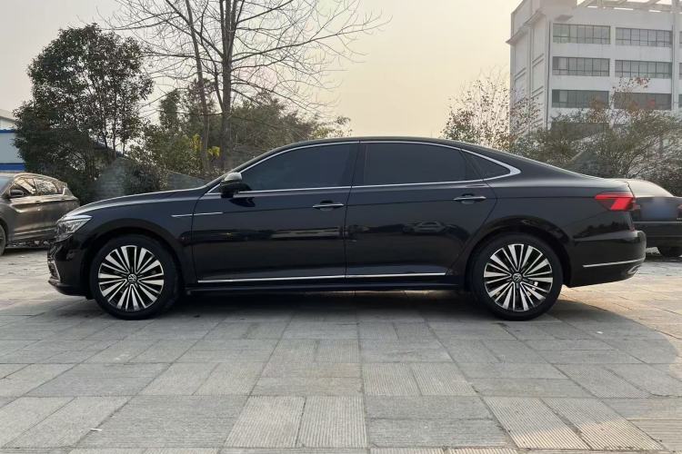 Used Volkswagen Passat 2021 330TSI Luxury Edition
