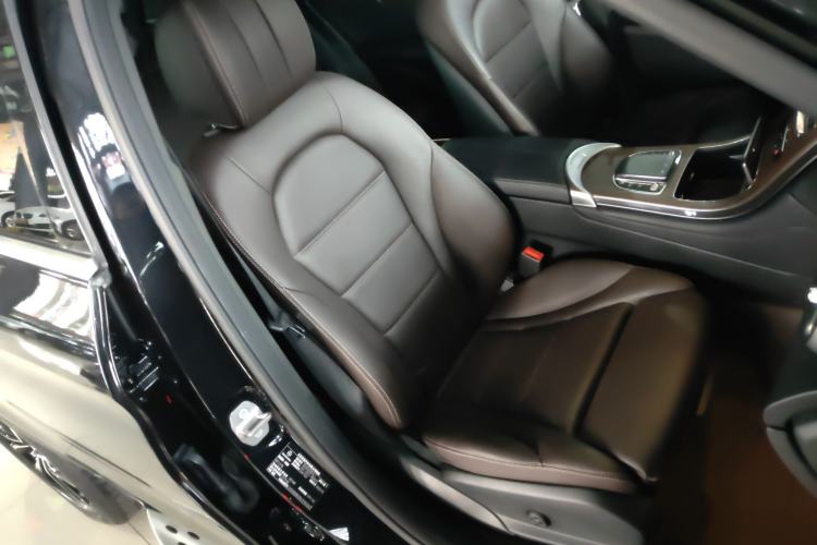 Used Mercedes-Benz GLC 2022 Second Facelift GLC 260 L 4MATIC Luxury Edition
