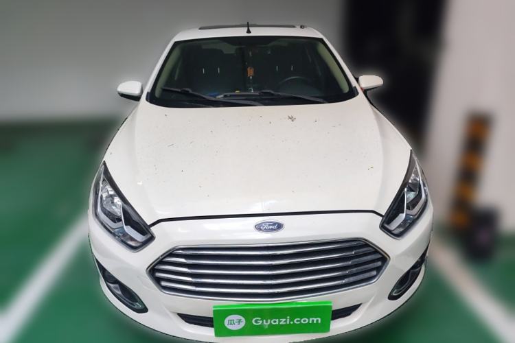 Used Ford Escort 2015 1.5L Automatic Fashion Model
