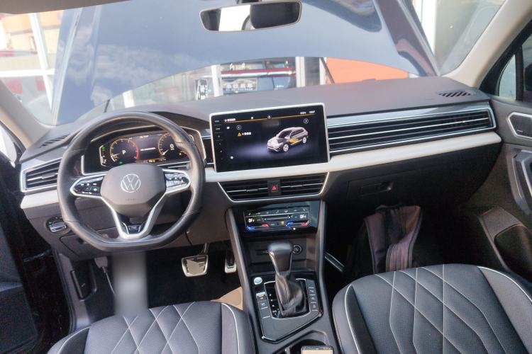 Used Volkswagen Tiguan L 2022 330TSI Automatic Two-Wheel Drive R-Line Enhanced Edition
