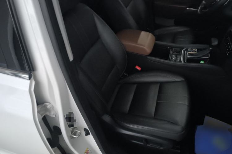 Used GAC Trumpchi GS8 2017 320T Two-Wheel Drive Luxury Smart Connectivity Version (7 Seats)