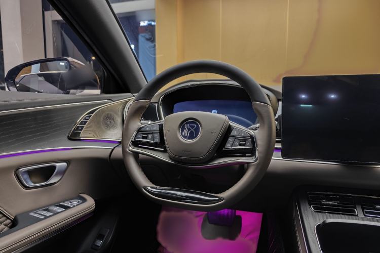 Used BYD Han 2023 DM-i Champion Edition 121KM Prestige Model
