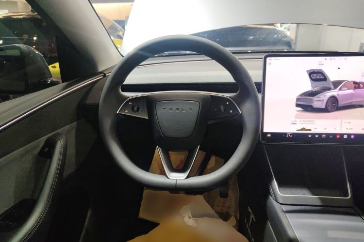 Used Tesla Model Y 2025 Rear-Wheel-Drive Version