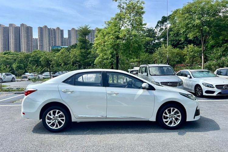 Used Toyota Corolla 2017 Revised Version 1.2T S-CVT GL-i Leather Edition
