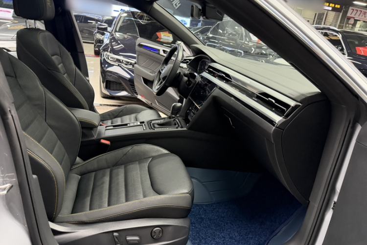 Used Volkswagen FAW-Volkswagen CC 2023 380TSI Striking Edition
