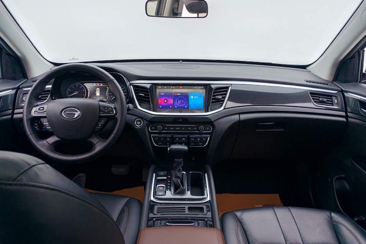 Used GAC Trumpchi GS7 2017 280T Two-Wheel Drive Luxury Model
