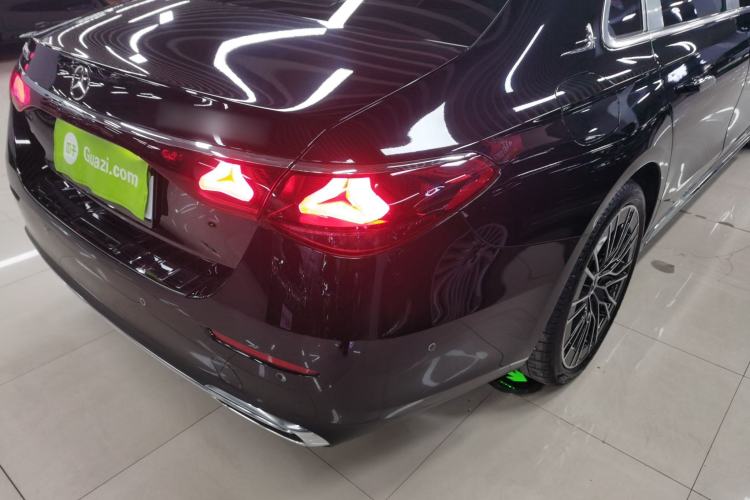 Used Mercedes-Benz E-Class 2025 Facelift E 300 L Premium Edition
