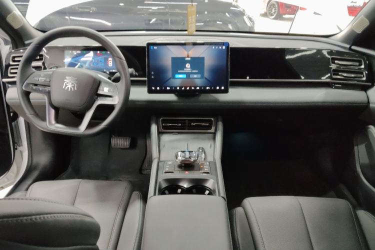 Used BYD Qin L 2025 DM-i Smart Drive 120KM Superior Model