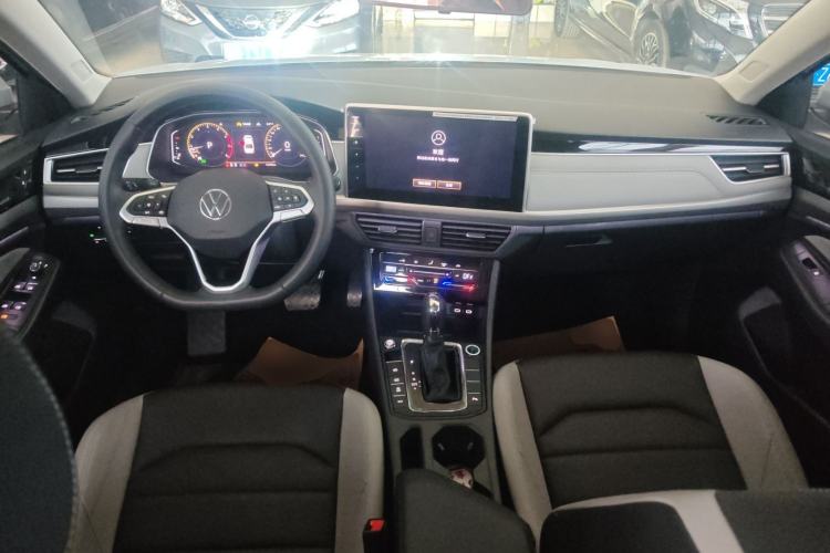 Used Volkswagen Bora 2023 300TSI DSG Prestige Edition
