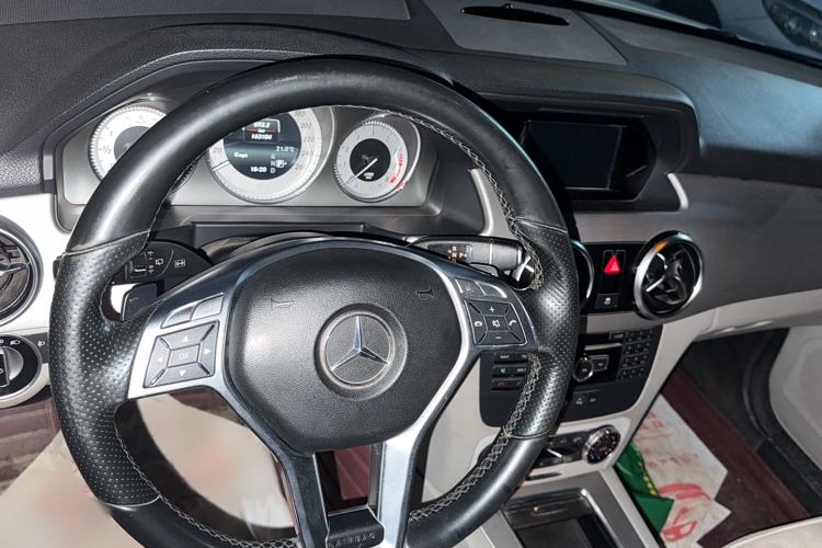 Used Mercedes-Benz GLK-Class 2015 GLK 260 4MATIC Dynamic Edition Ultimate Version