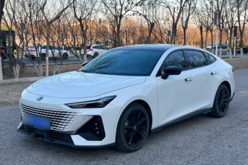 Used Changan UNI-V 2022 1.5T Prestige Version