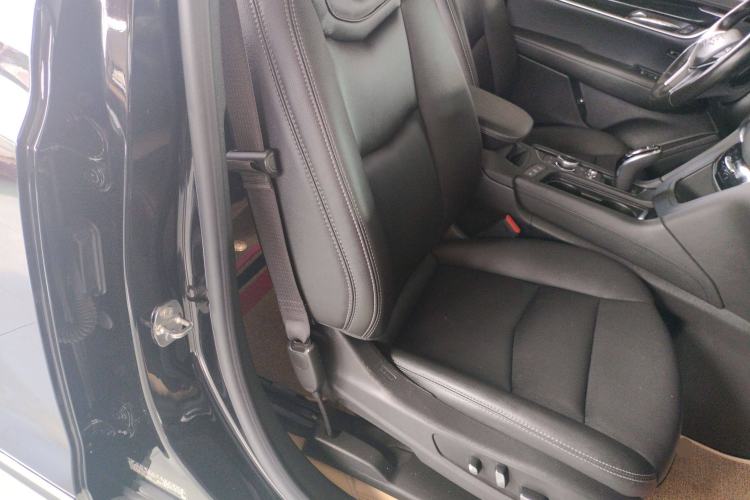 Used Cadillac XT5 2022 2.0T Two-Wheel Drive Luxury Version
